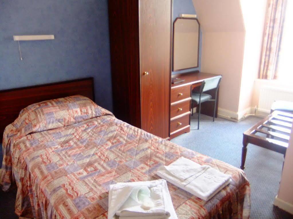 De Paris Hotel 3*
